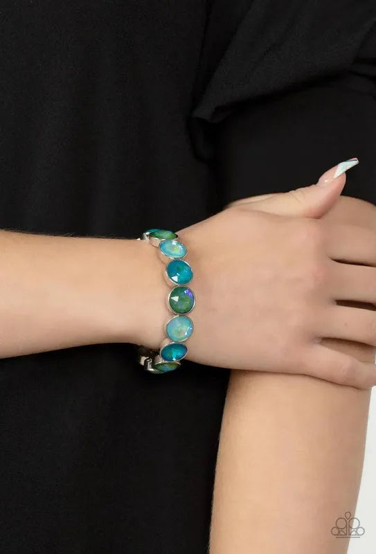 Radiant on repeat green bracelet