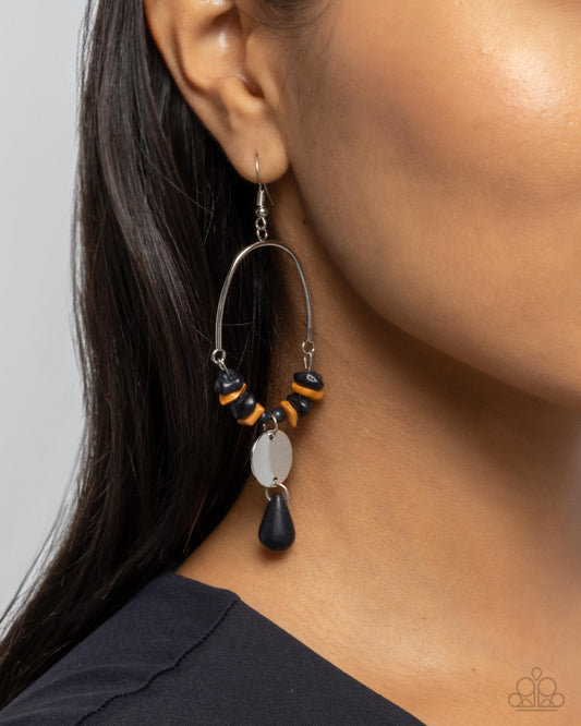 Suspended Santa Fe - Black earrings