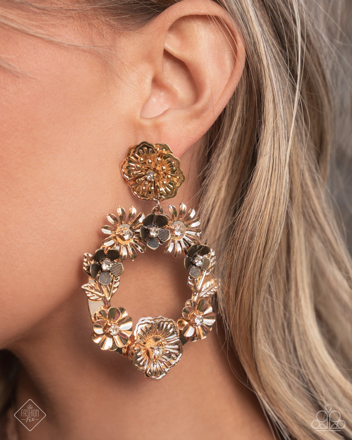 Graceful Garden - Gold earrings