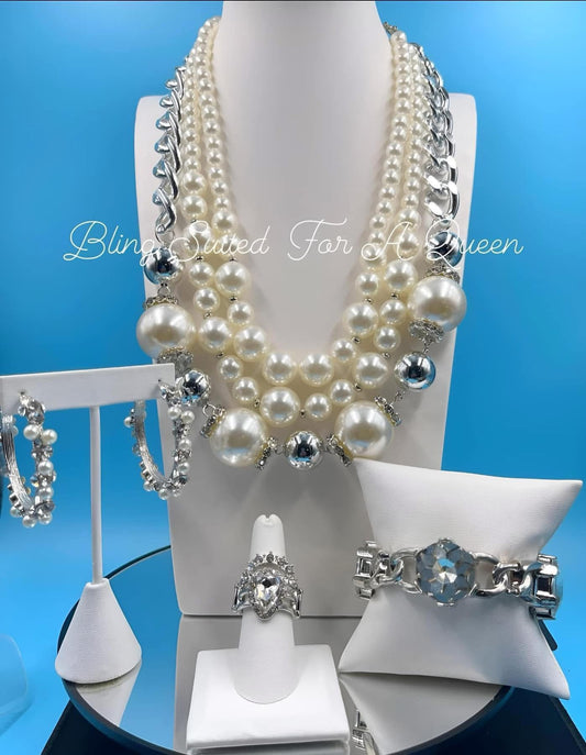 Set it up with Lola- pearls on pearls