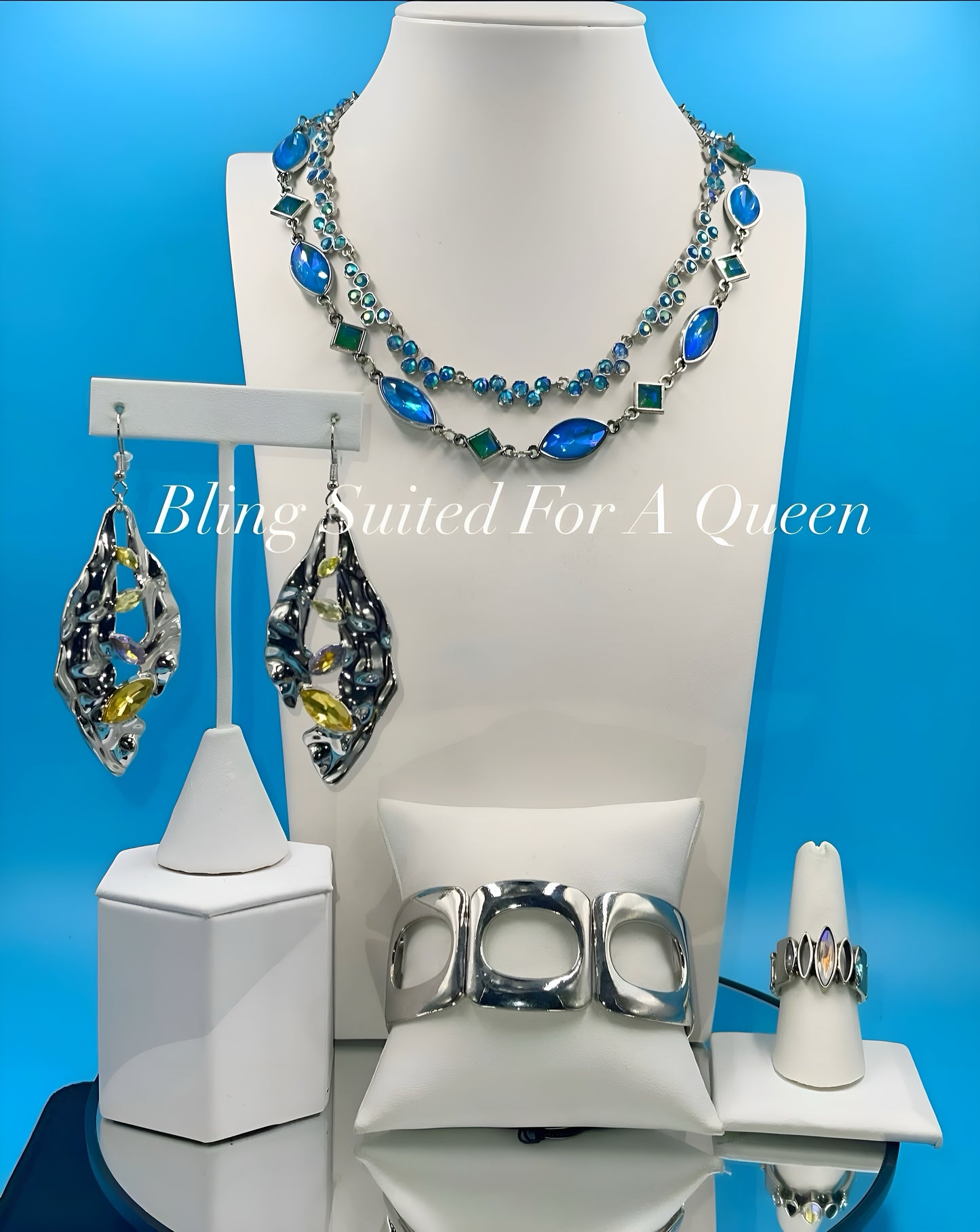 Set it up with Lola orange- blue and yellow stones