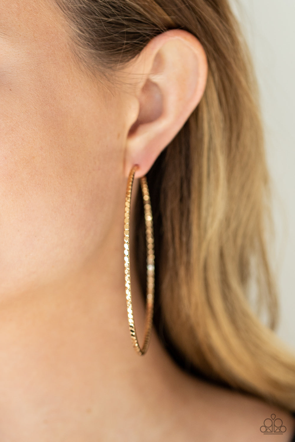 Pump Up The Volume - Gold earrings -vintage