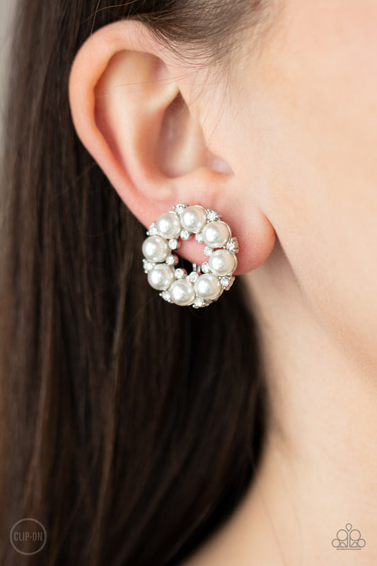 Roundabout Ritz - White earrings