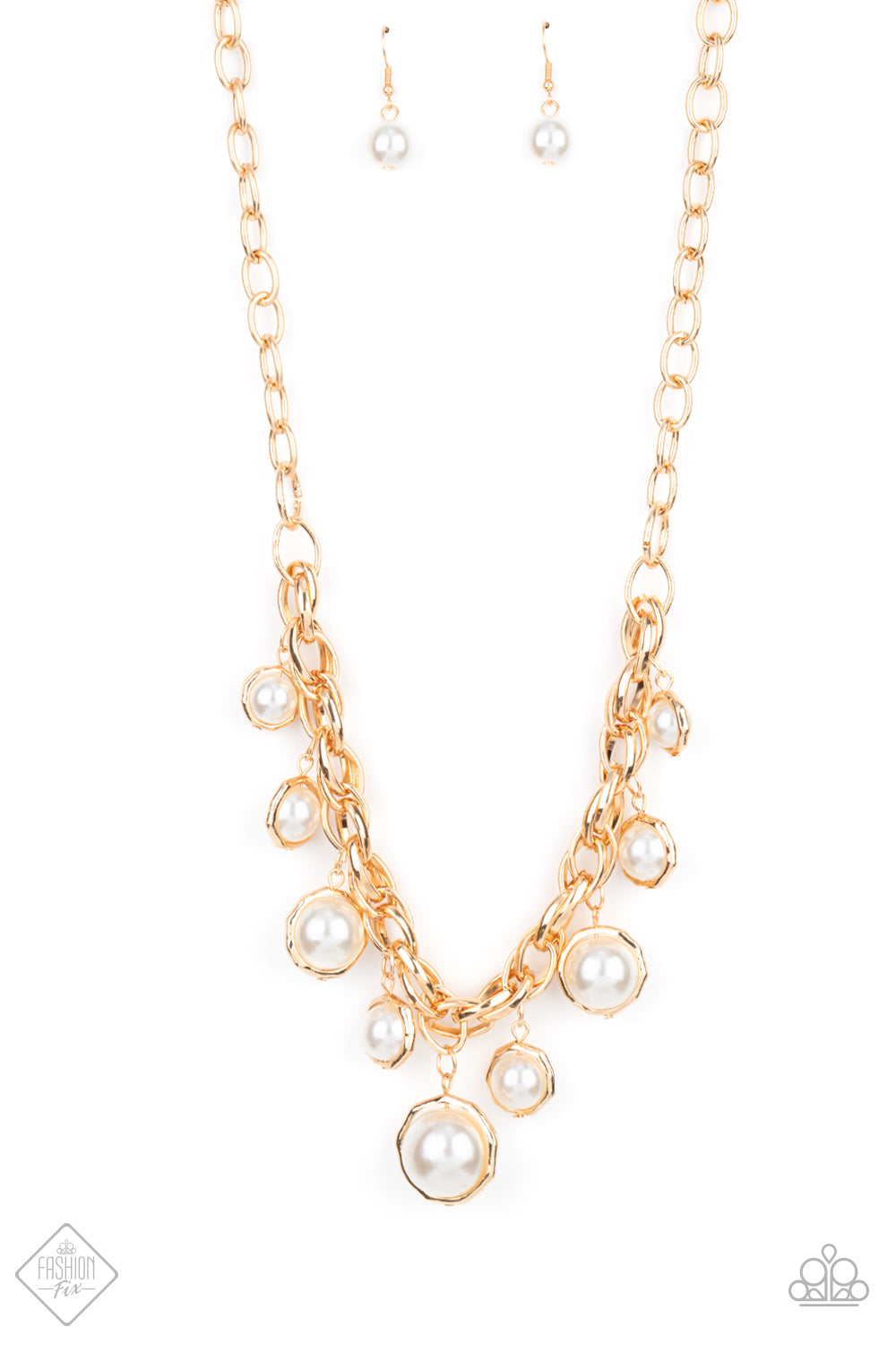 Revolving Refinement - Gold necklace fashion fix