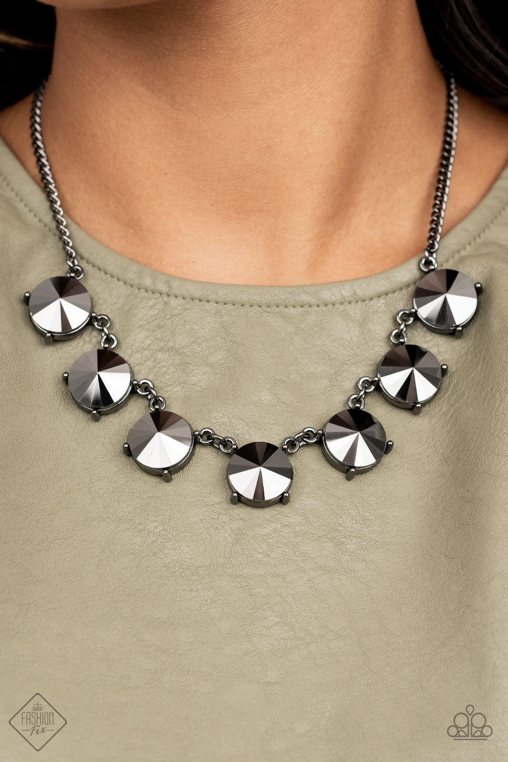 The SHOWCASE Must Go On - Black  necklace Sept fashion fix