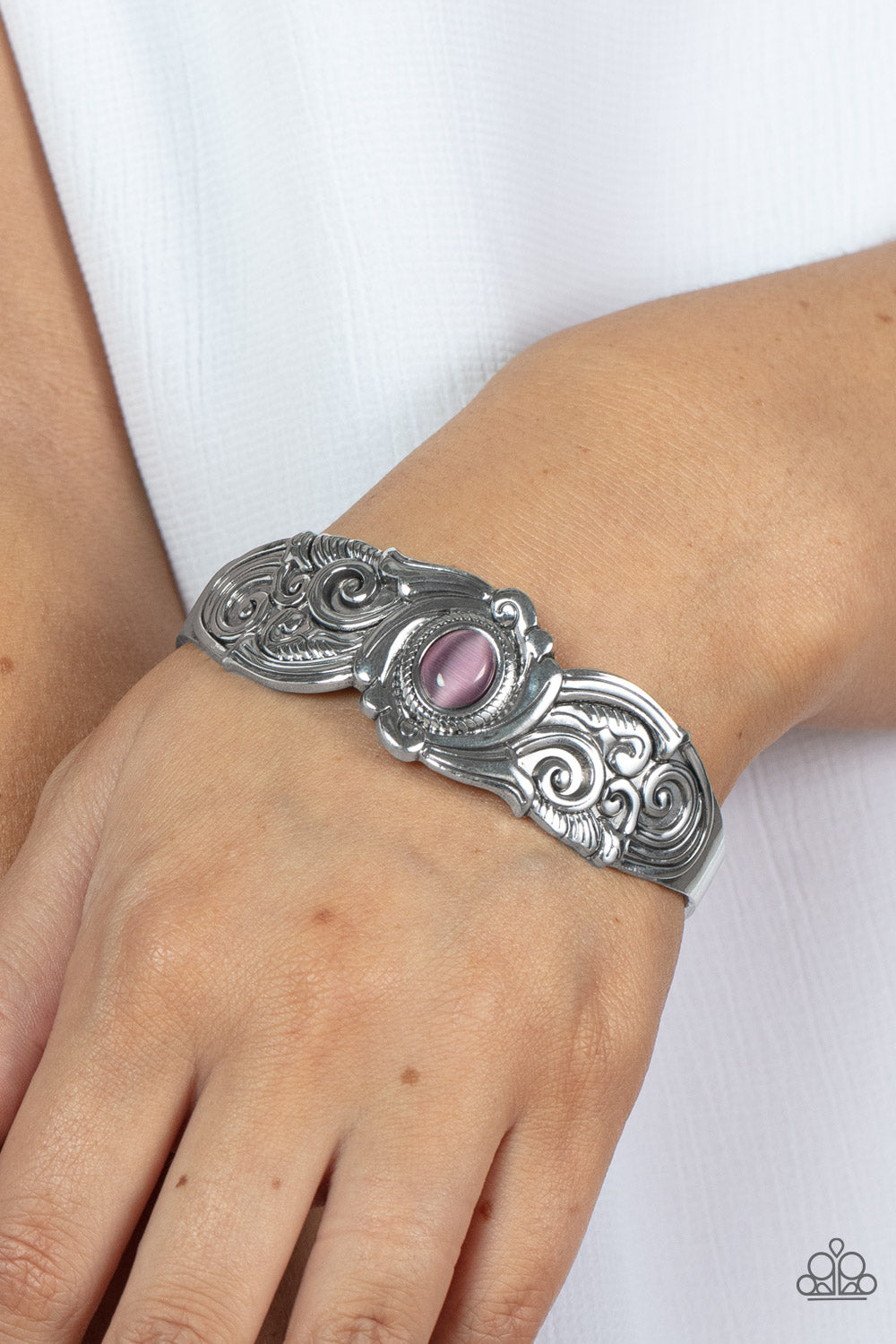 Glowing Enchantment - Purple bracelet