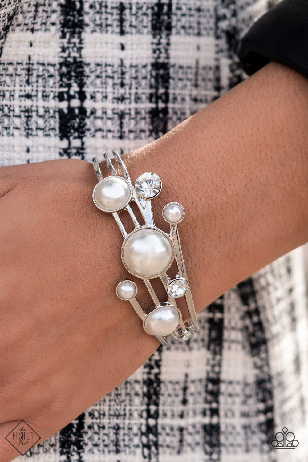 Total SAIL-Out - White bracelet  fashion fix April 22'