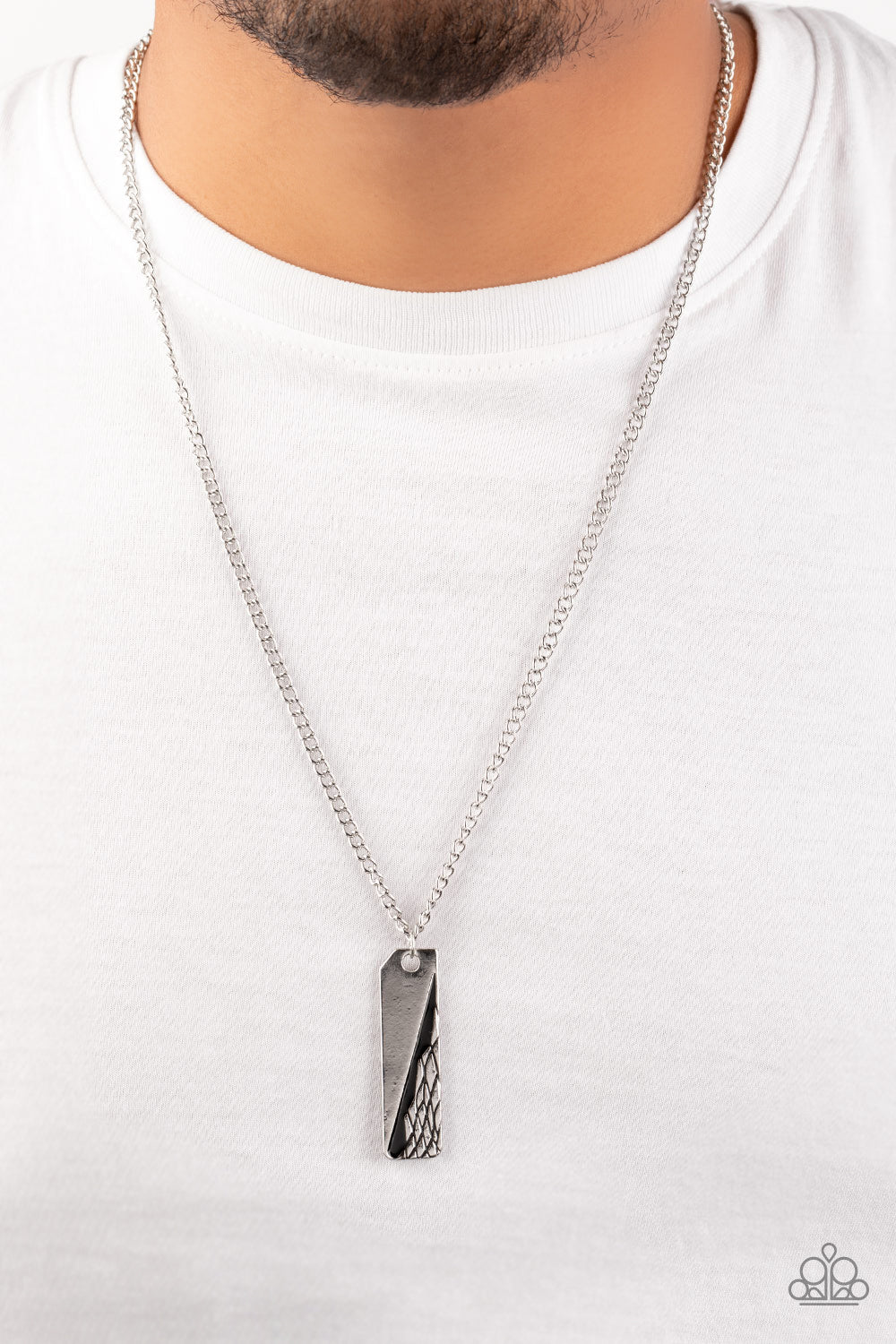 Tag Along - Silver necklace