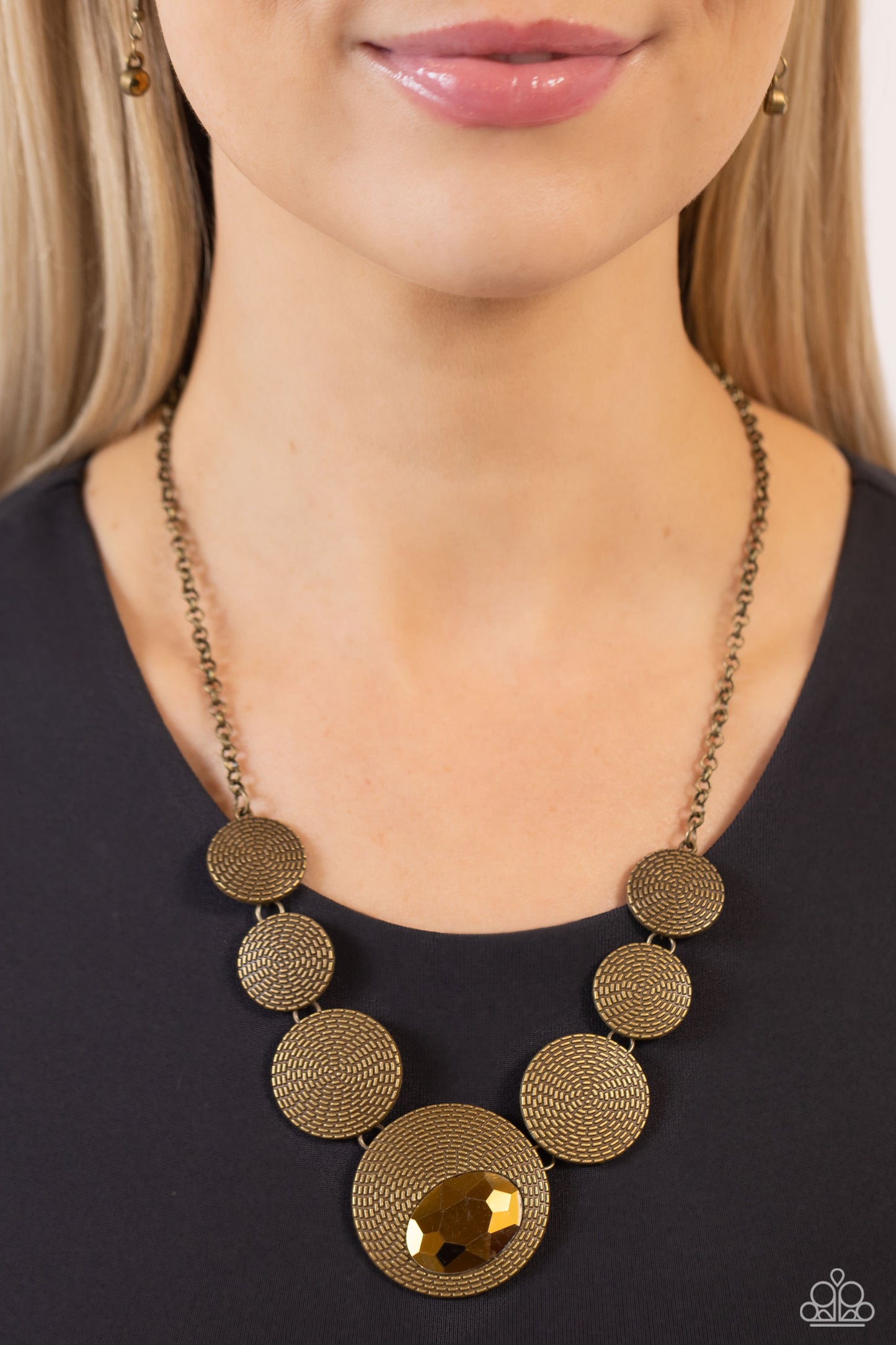 EDGY or Not - Brass necklace