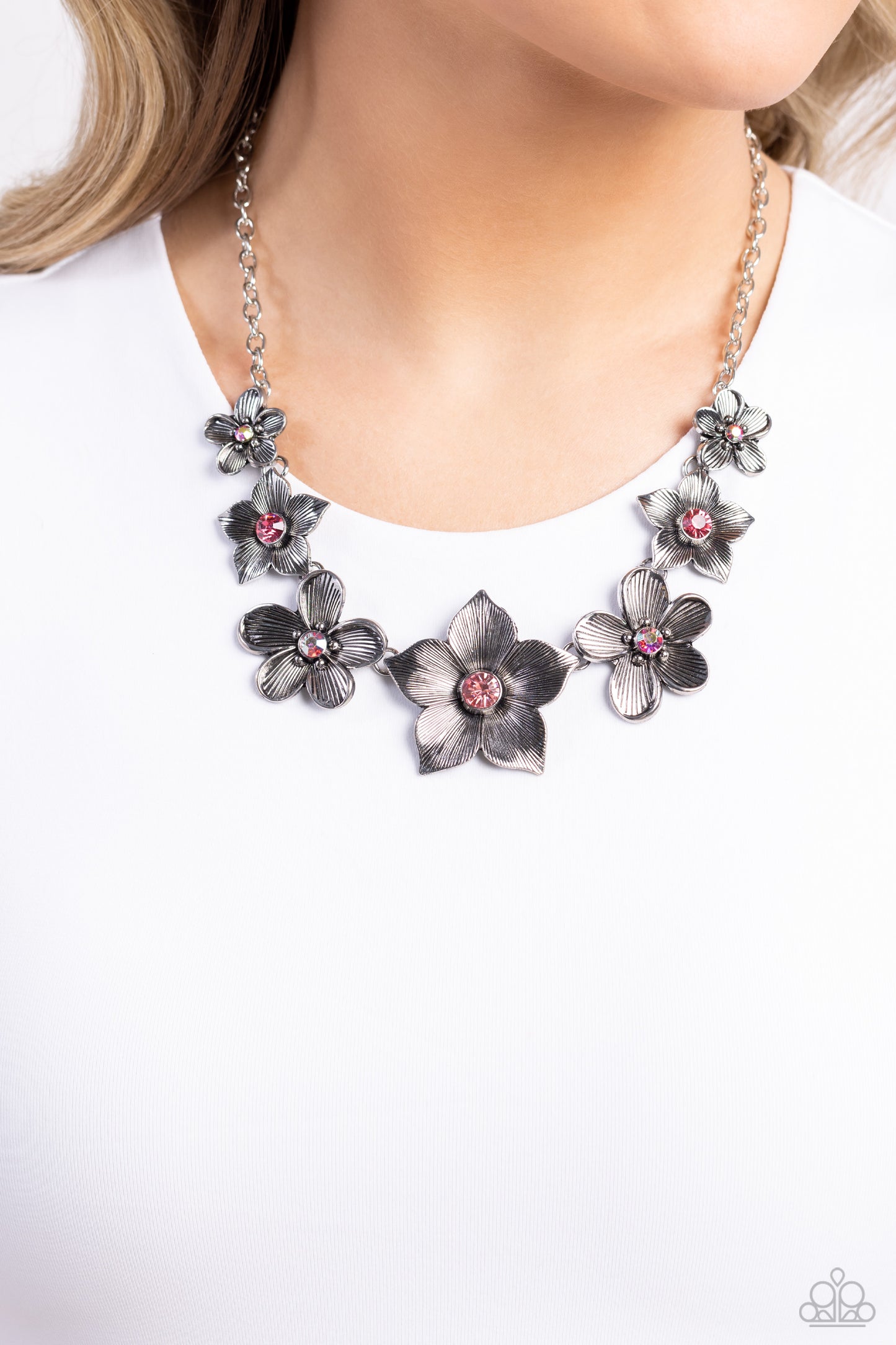 FLORAL Gratis - Collar rosa