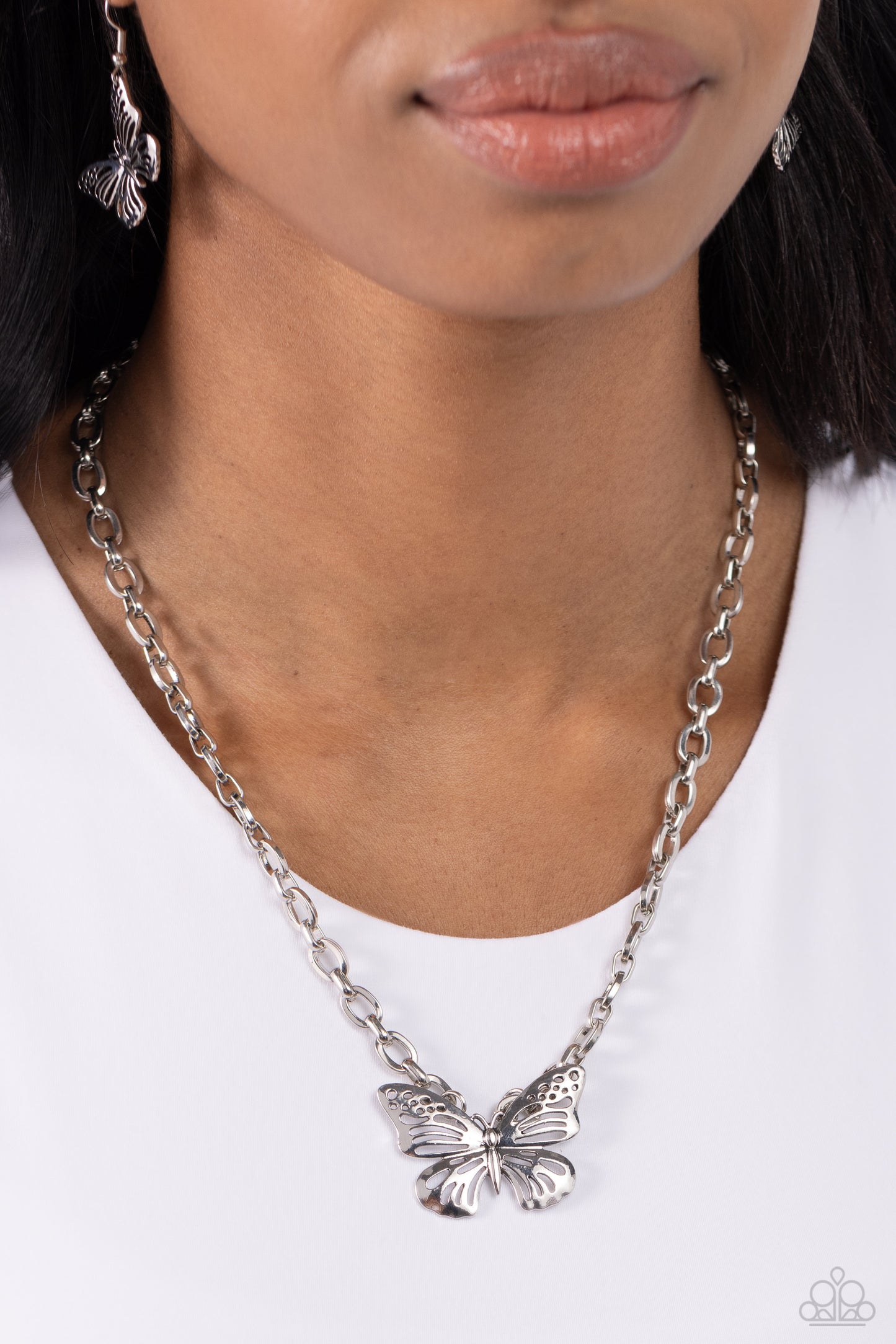 Midair Monochromatic - Silver necklace