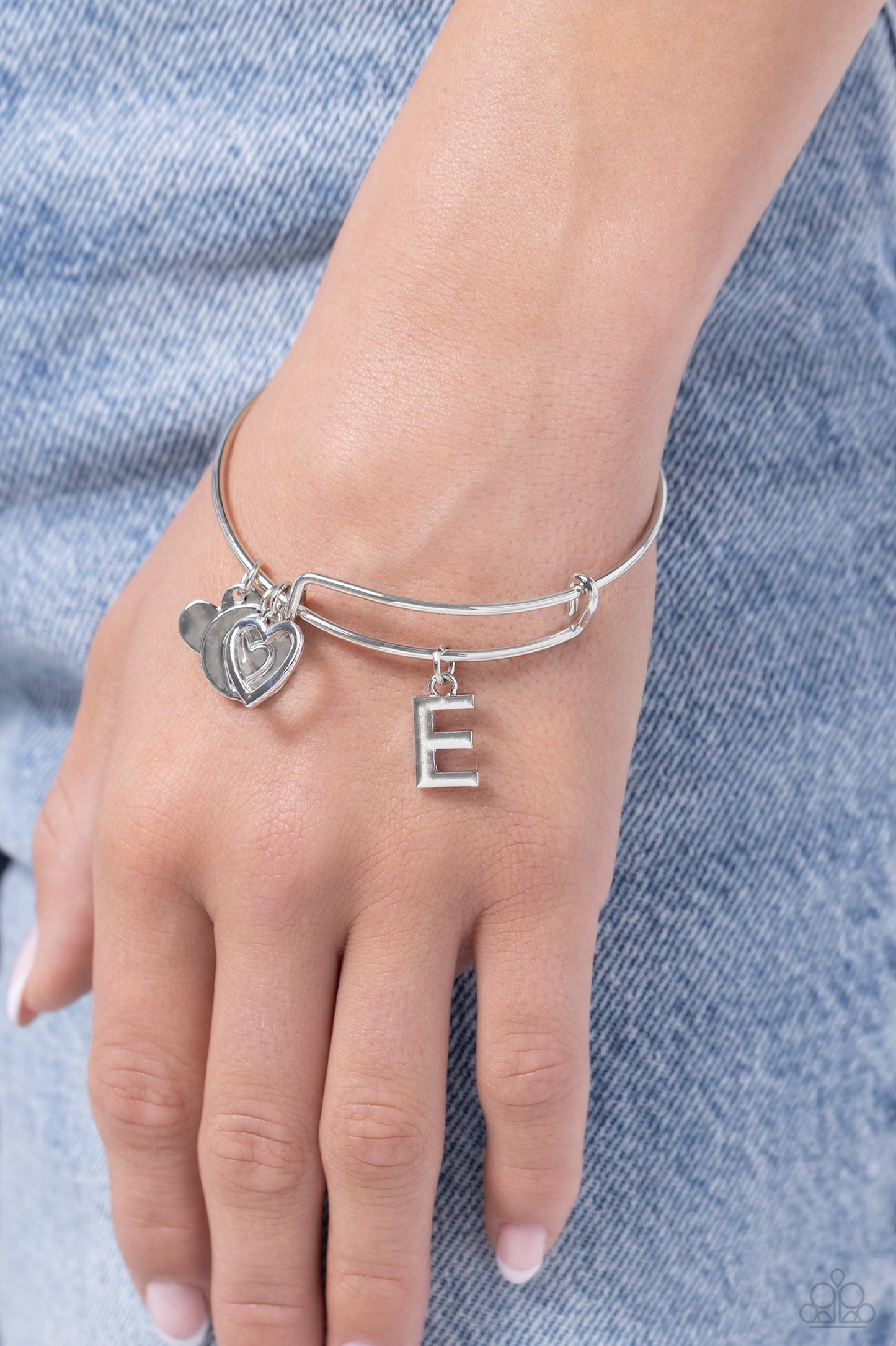 Making It INITIAL - Silver - E bracelet