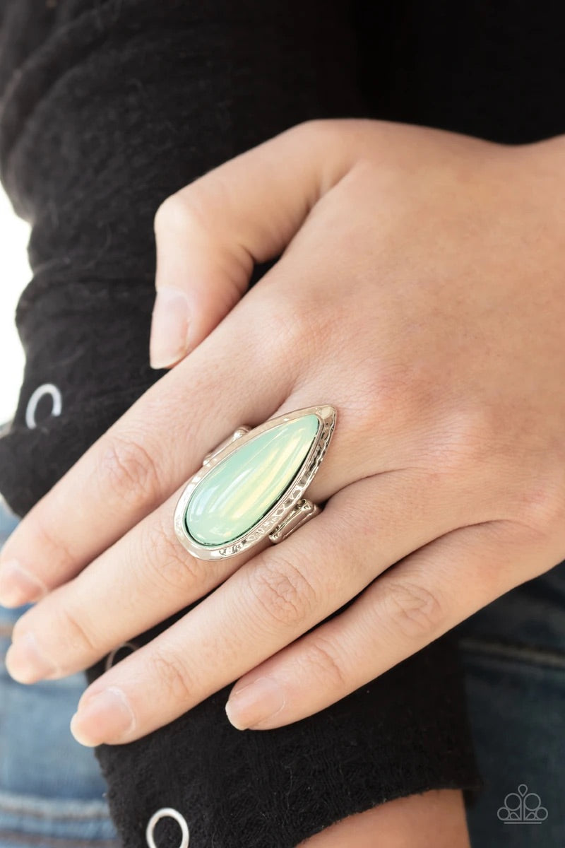 Opal Oasis - Green - Ring-Vintage